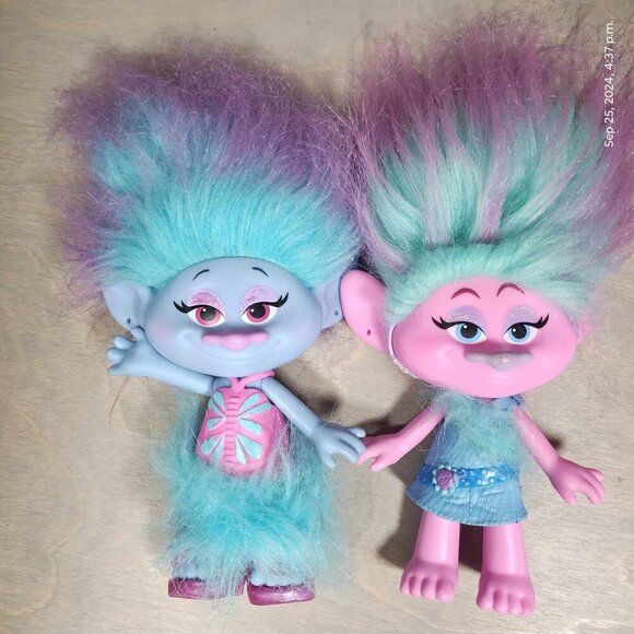 13" Poppy Doll and dreamworks trolls world tour twins bundle deal - Picture 7 of 15